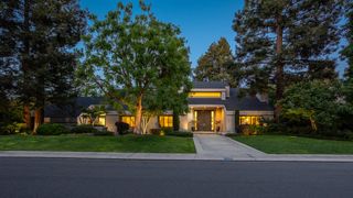 7306 Hillcrest Dr, Modesto, CA 95356