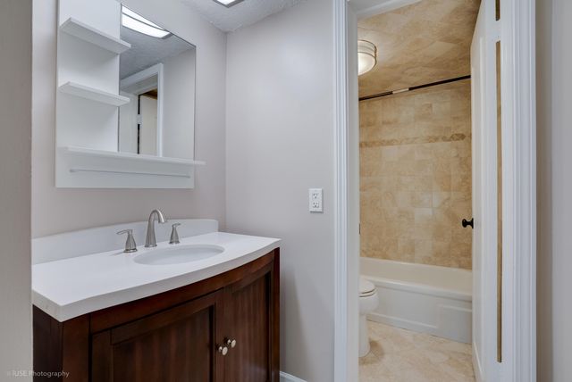 2314 S Cypress Bend Drive Unit 313, Pompano Beach, FL 33069