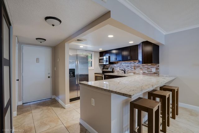 2314 S Cypress Bend Drive Unit 313, Pompano Beach, FL 33069