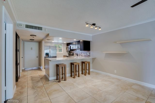 2314 S Cypress Bend Drive Unit 313, Pompano Beach, FL 33069