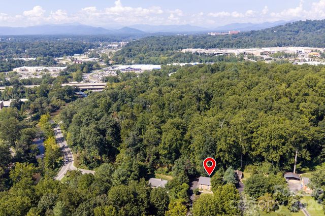 65 Beechwood Road, Asheville, NC 28805
