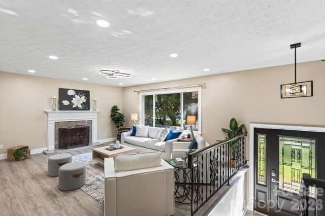 65 Beechwood Road, Asheville, NC 28805