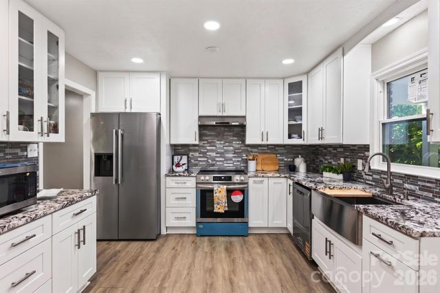 65 Beechwood Road, Asheville, NC 28805