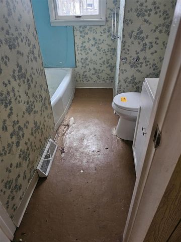 1560 S Brooks Road, Muskegon, MI 49442