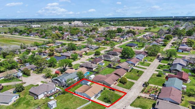 7426 Nightingale Circle, Texas City, TX 77591