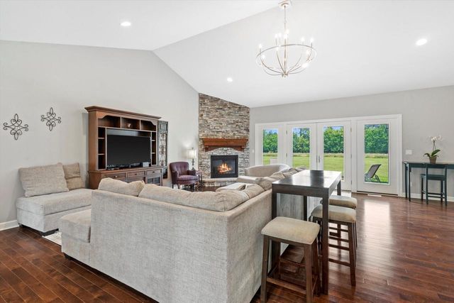 N1853 Clover ROAD, Lake Geneva, WI 53147