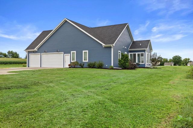 N1853 Clover ROAD, Lake Geneva, WI 53147