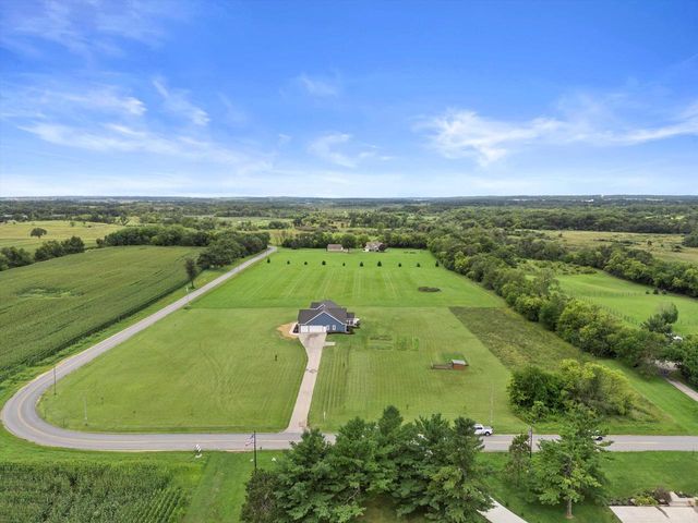 N1853 Clover ROAD, Lake Geneva, WI 53147