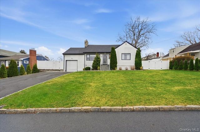 20 Van Buren Place, White Plains, NY 10603