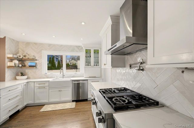 20 Van Buren Place, White Plains, NY 10603