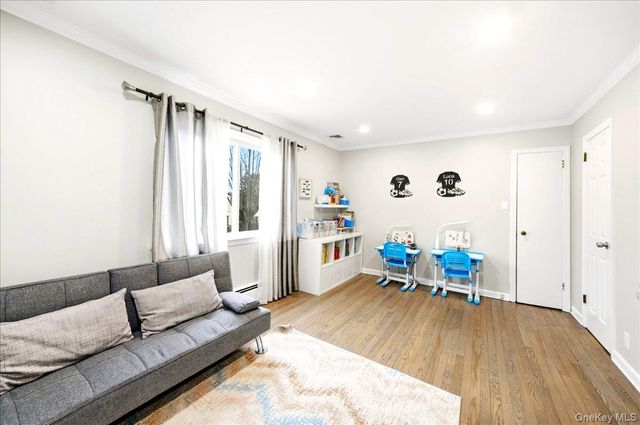 20 Van Buren Place, White Plains, NY 10603