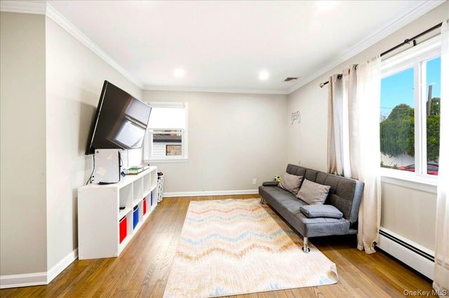 20 Van Buren Place, White Plains, NY 10603