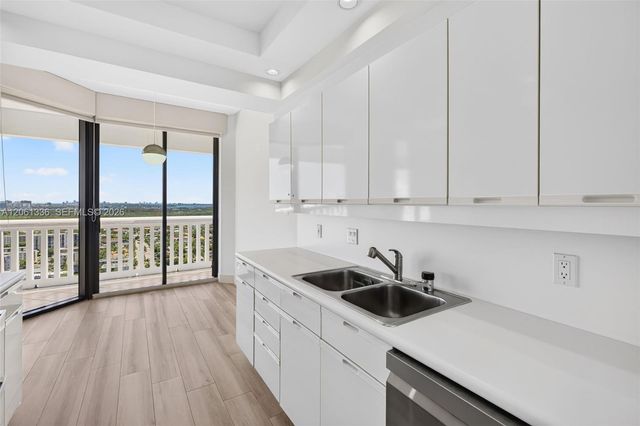 2000 Island Boulevard 3008, Aventura, FL 33160