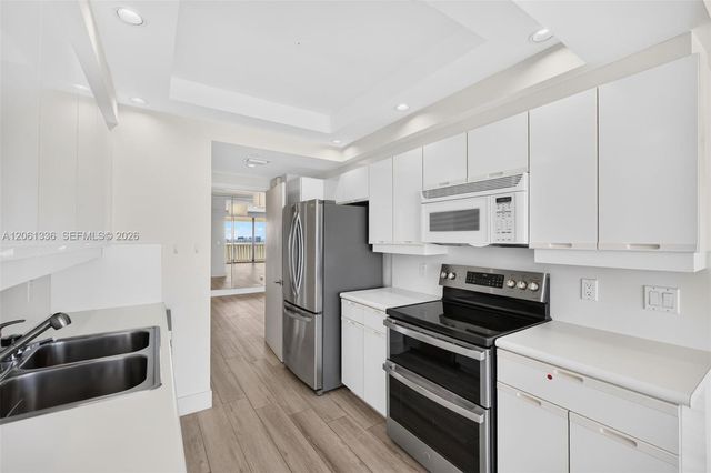 2000 Island Boulevard 3008, Aventura, FL 33160