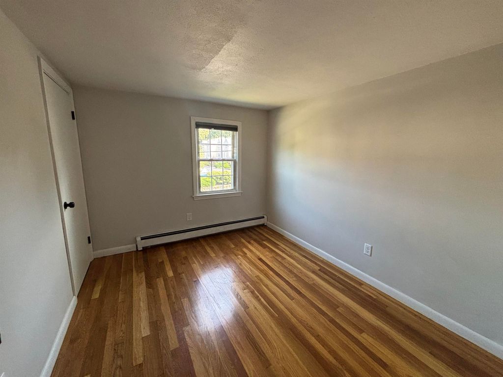 Image 13 of property listing at 401 High St # 1, Hampton, NH 03842