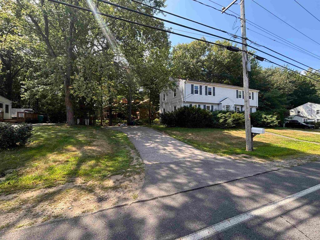 Image 20 of property listing at 401 High St # 1, Hampton, NH 03842