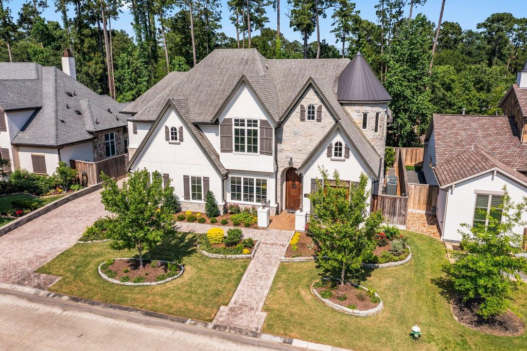 13 Honey Daffodil Place, The Woodlands, TX 77380