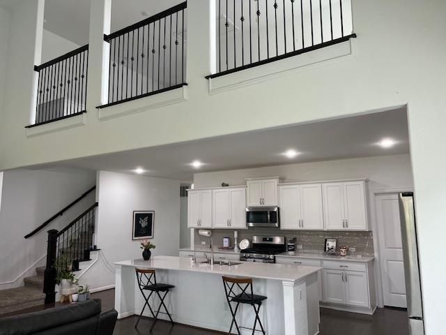 120 Lenera DR, Liberty Hill, TX 78642