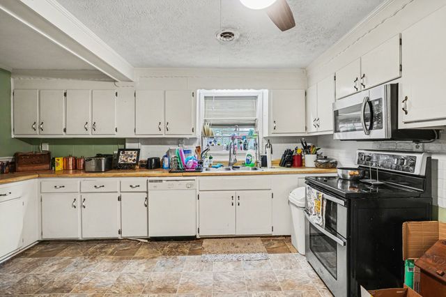 6185 Old Highway 31 East, Bethpage, TN 37022