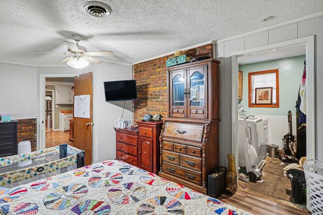 6185 Old Highway 31 East, Bethpage, TN 37022