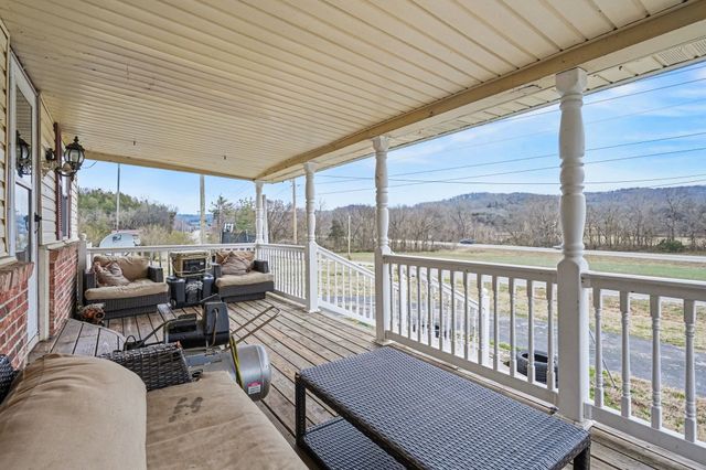 6185 Old Highway 31 East, Bethpage, TN 37022