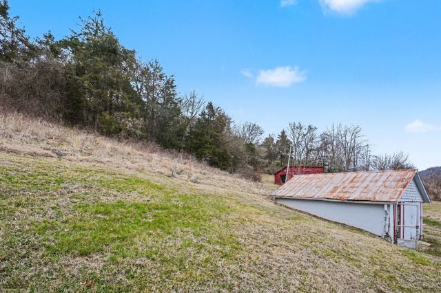 6185 Old Highway 31 East, Bethpage, TN 37022