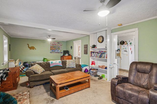 6185 Old Highway 31 East, Bethpage, TN 37022