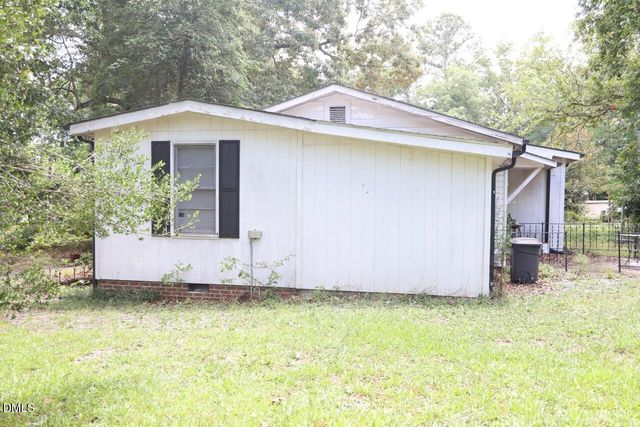 106 Knot Circle, Sanford, NC 27332