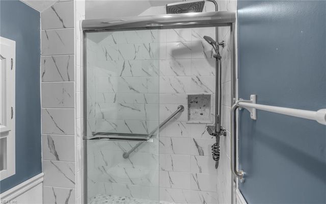 2017 Haviland DR, Virginia Beach, VA 23454