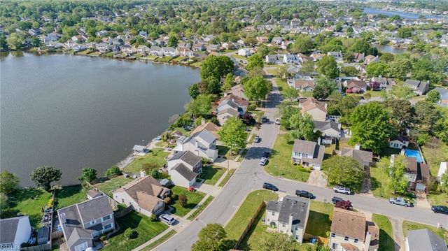 2017 Haviland DR, Virginia Beach, VA 23454