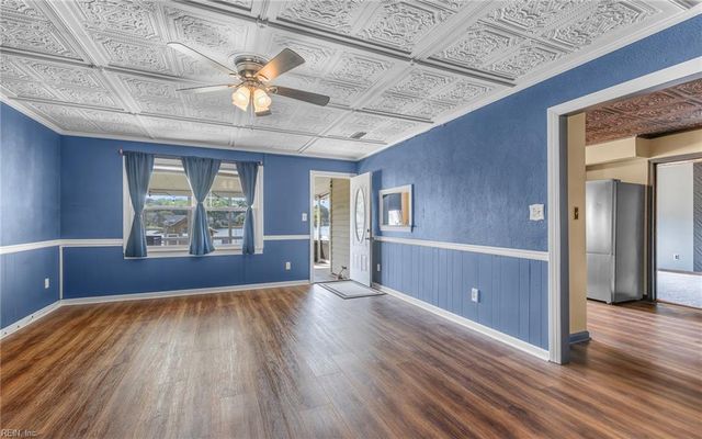 2017 Haviland DR, Virginia Beach, VA 23454