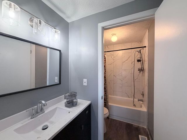 955 Cross Country Drive, F, Columbus, OH 43235