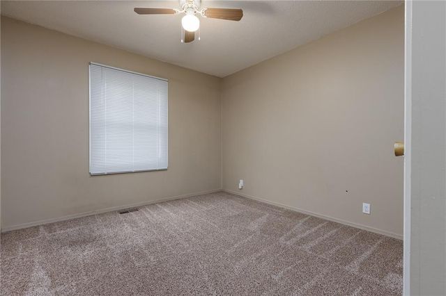 9219 Lewis Avenue, Kansas City, MO 64138