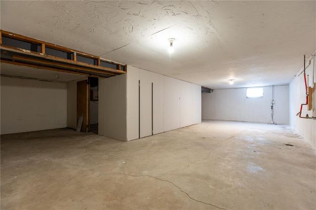 9219 Lewis Avenue, Kansas City, MO 64138