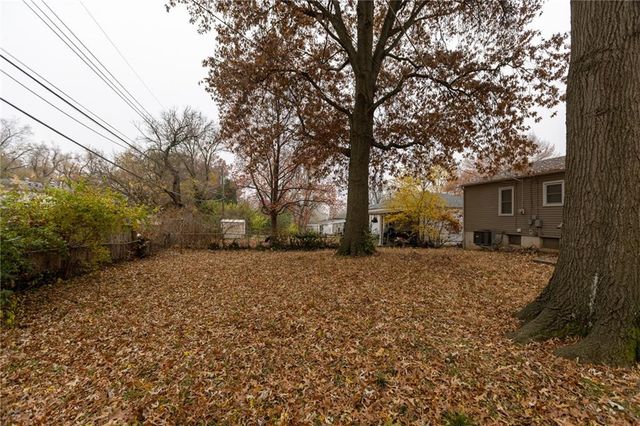 9219 Lewis Avenue, Kansas City, MO 64138