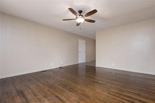 9219 Lewis Avenue, Kansas City, MO 64138