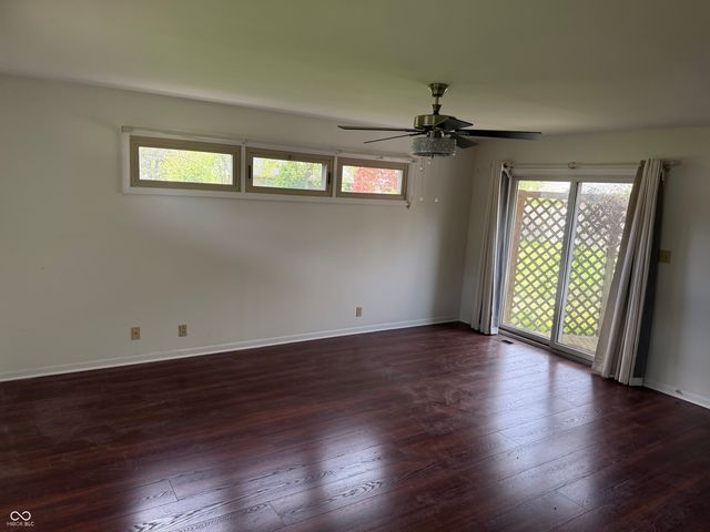 4226 Roselawn Avenue, Columbus, IN 47203