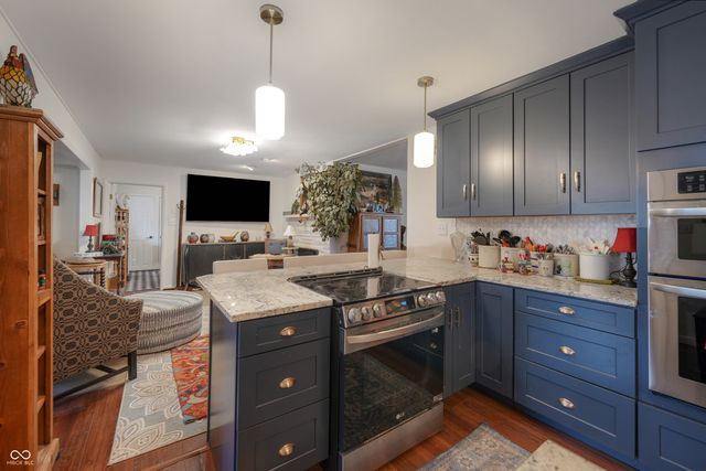 4226 Roselawn Avenue, Columbus, IN 47203