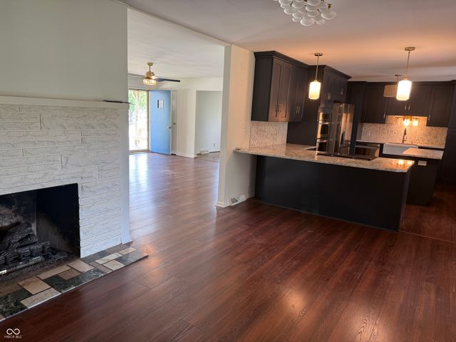 4226 Roselawn Avenue, Columbus, IN 47203