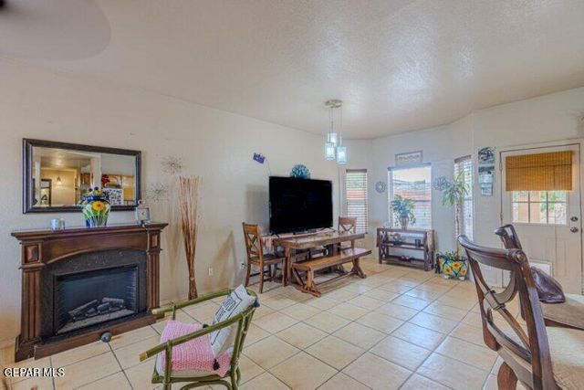 671 Teichelkamp Drive, Horizon City, TX 79928