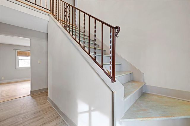 1406 NE 52nd Terrace, Kansas City, MO 64118