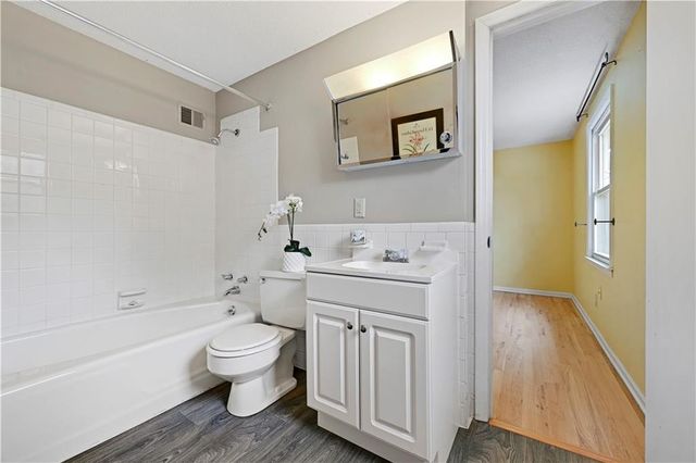 1406 NE 52nd Terrace, Kansas City, MO 64118