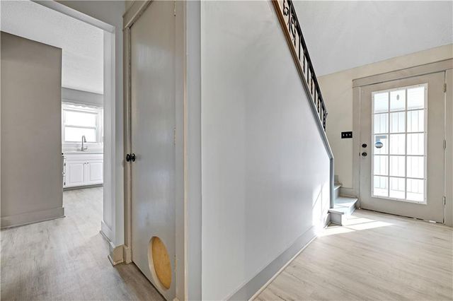 1406 NE 52nd Terrace, Kansas City, MO 64118