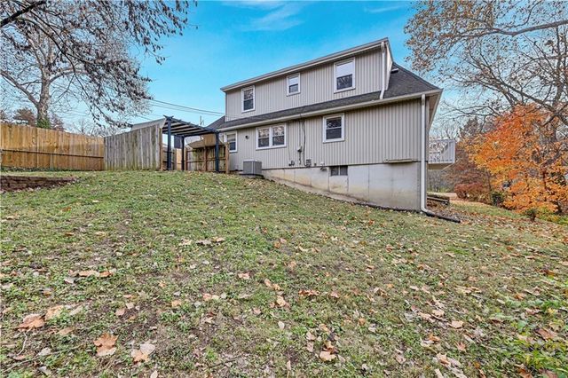 1406 NE 52nd Terrace, Kansas City, MO 64118