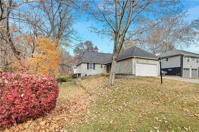 1406 NE 52nd Terrace, Kansas City, MO 64118