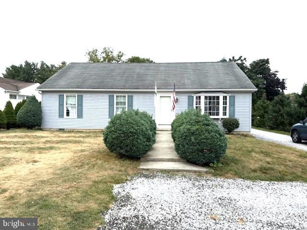 21 SKYPORT RD, Mechanicsburg, PA 17050