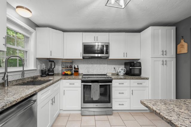 17 Colony Avenue, Buzzards Bay, MA 02532