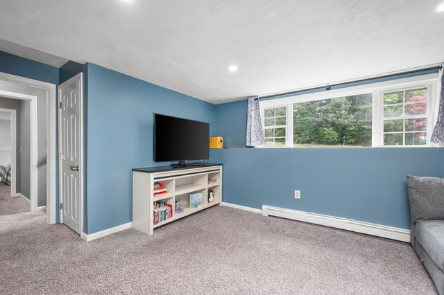 17 Colony Avenue, Buzzards Bay, MA 02532