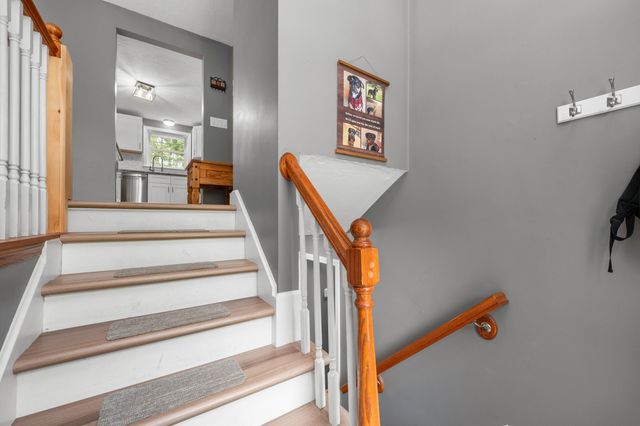 17 Colony Avenue, Buzzards Bay, MA 02532