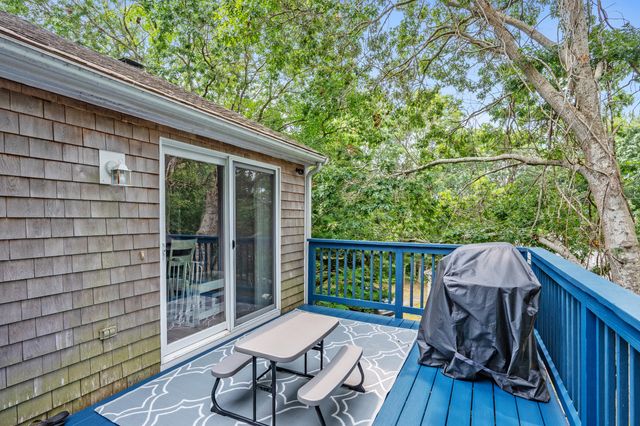 17 Colony Avenue, Buzzards Bay, MA 02532